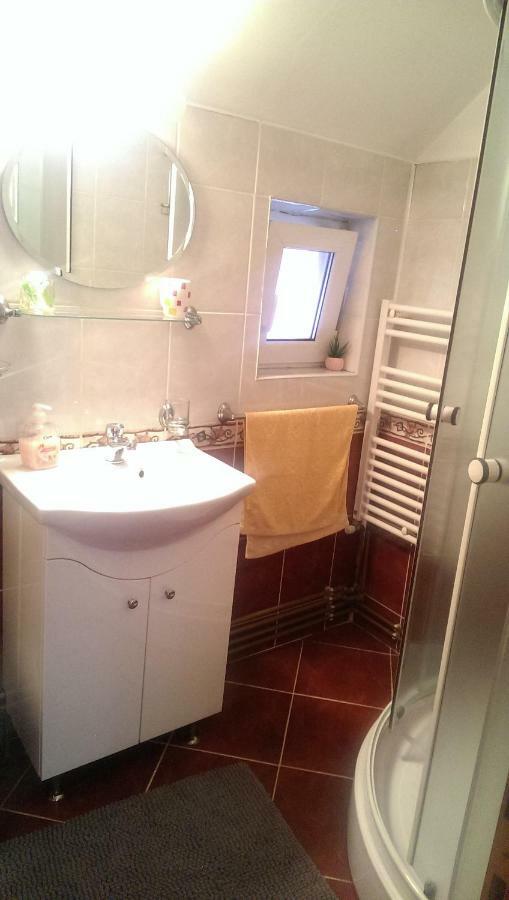 Casa Piatra Craiului Hotel Zărneşti Bagian luar foto